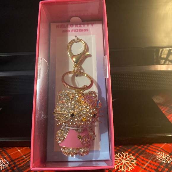 💗Hello Kitty: Bling Key Chain💗 - Picture 1 of 3